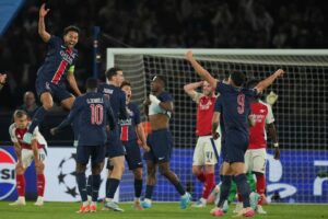 🚨 PSG : prime record en cas de victoire 💰 1 M€ minimum par joueur ⚽ Négocié par Marquinhos, Hakimi, Dembélé et Vitinha 🔥 Objectif : premier sacre européen #PSG #LigueDesChampions #Football #Arsenal #Budapest