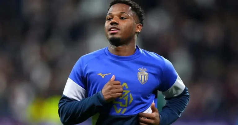 Monaco pensait le conserver, mais le joueur hésite ⚽. Flick et Deco gardent la porte ouverte 🔥👀