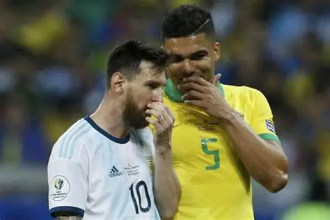 casemiro rejoint Messi