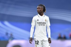 🚨 Mercato : Camavinga vers United ? 👉 60 M€ proposés, Real ouvert, Liverpool aussi intéressé. #ManUnited #Camavinga #RealMadrid #Mercato #PremierLeague #Football