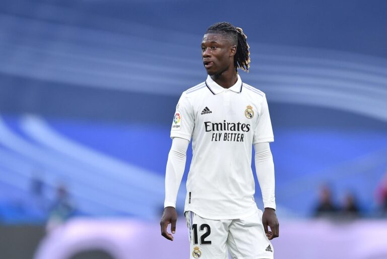 🚨 Mercato : Camavinga vers United ? 👉 60 M€ proposés, Real ouvert, Liverpool aussi intéressé. #ManUnited #Camavinga #RealMadrid #Mercato #PremierLeague #Football