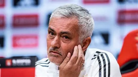 Le coach portugais veut le milieu du PSG ⚽🔥. Paris n’est pas vendeur, mais le mercato s’annonce bouillant 👀