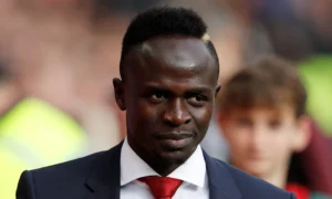 🚨 Sadio Mané signe un contrat premium ! 👉 Nouvel ambassadeur de Ria Money Transfer ⚽ Il succède à Yaya Touré et cible la diaspora africaine. #SadioMané #RiaMoneyTransfer #Football #AlNassr #Mercato #Afrique