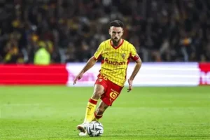 RC Lens : les adieux de Nahid Thomasson 👉 Un message bouleversant, des larmes, et un attachement sincère au peuple sang et or. #RCLens #Thomasson #StadeRennais #Football #Ligue1