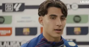 Barça : dossier sensible autour de Toni Fernandez ⚽ 17 ans, pépite de La Masia 💬 Deco doit choisir : intégration, prêt ou départ 👀 Séville à l’affût #FCBarcelone #ToniFernandez #Mercato #LaMasia #Football