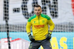 🚨 Mercato : Anthony Lopes file à Angers ! 🧤 Fin de contrat au FC Nantes le 30 juin. 🇵🇹 Gardien expérimenté de 35 ans confirmé par Saïd Chabane. 🔄 Successeur de Hervé Koffi au SCO. 🔥 Un renfort de caractère pour encadrer les jeunes. #FCNantes #SCOAngers #AnthonyLopes #Mercato #Football