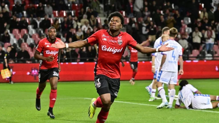 ⚡️ Mercato OGCN : un buteur s’en va… 👀 👉 Plusieurs profils offensifs déjà ciblés. #Mercato #Football #OGCNice #Wahi #Siwe #Riahi #Ngatta