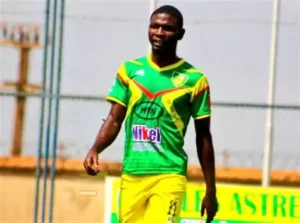 🚨 MTN Elite One : Dynamo rêve du titre ! ⚽ Jules Armand Kooh : 17 buts, dont 8 sur penalty. 🔥 Les Bon ba djob enchaînent les victoires malgré les polémiques. 🏆 À 3 journées de la fin, tout reste possible. #MTNEliteOne #DynamoDouala #Kooh #Football