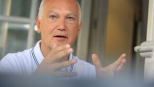 ⚡️ OGC Nice : un nouveau cycle s’ouvre… 👀 👉 Cohen prend les commandes, Puel quitte le banc. #OGCNice #Football #MauriceCohen #ClaudePuel