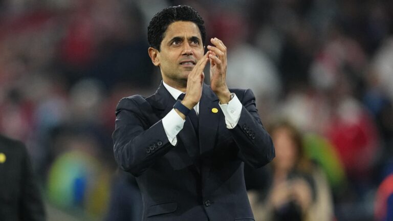🚨 PSG : le doublé européen rapporte gros ! 💰 Plus de 300 M€ générés en deux ans grâce à la Ligue des Champions. ⚽ Droits TV, primes UEFA, billetterie… un jackpot historique. 🔥 Paris brille sur le terrain et dans les comptes. 👉 Clique et découvre comment le PSG est devenu une machine à gagner… et à engranger 👇 #PSG #LigueDesChampions #LuisEnrique #Football #Business