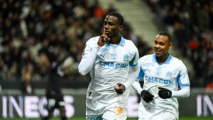🚨 OM : les rescapés du vestiaire ! ⚽ Après une saison douloureuse, peu veulent rester. 🔥 Paixão, Weah, Meïté et Abdelli assument leur fidélité. 😱 Les autres cadres préparent leurs valises. 👉 Marseille doit reconstruire autour de ses quatre fidèles… Clique et découvre les coulisses 👇 #OM #Paixao #Weah #Meite #Abdelli #Football