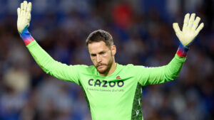 🚨 Mercato : Alex Remiro courtisé ! 🧤 Gardien de la Real Sociedad, 31 ans. 📅 Sous contrat jusqu’en 2027. 🇪🇸 Le Barça surveille le dossier. 🇮🇹 Naples avance avec l’appui de Rosalen. 👉 Un feuilleton majeur du mercato 👇 #Remiro #RealSociedad #Barça #Napoli #Mercato