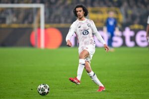 ⚡️ Mercato PSG : un prodige de Ligue 1 voit la voie s’ouvrir… et les géants anglais sont déjà prêts à dégainer 👀. 👉 Bouaddi pourrait devenir l’un des gros dossiers de l’été 🔥👇 #Mercato #Football #PSG #LOSC #Bouaddi #PremierLeague