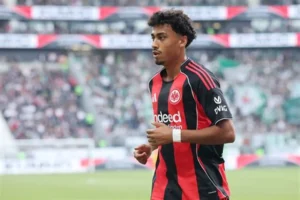 ⚡️ Mercato Bayern : Brown en approche, Saibari presque bouclé 👀. 👉 Le champion d’Allemagne frappe fort 🔥👇 #Mercato #Football #BayernMunich #NathanielBrown #IsmaëlSaibari #EintrachtFrancfort #FCBarcelona #Bundesliga