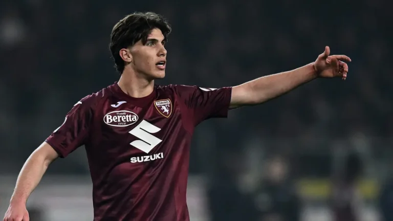 ⚡️ Mercato Chelsea : un ancien joueur pourrait faire son retour à Stamford Bridge… 👀 👉 Cesare Casadei suivi par Xabi Alonso. #Mercato #Chelsea #Casadei #Torino #SerieA