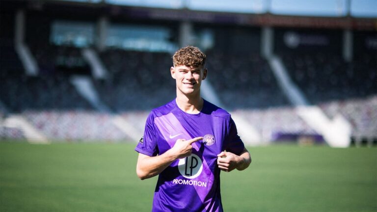 🚨 Mercato : Brighton insiste pour Cresswell ! ⚽ 23 ans, 29 matchs, 3 buts avec Toulouse. 🔥 Déjà refusé en janvier (23 M€). 💰 Le Téfécé a revu son prix à la hausse. 😱 Brighton devra frapper fort pour convaincre… 👉 Clique et découvre pourquoi Cresswell est au cœur du mercato 👇 #Brighton #Cresswell #ToulouseFC #Mercato #Football
