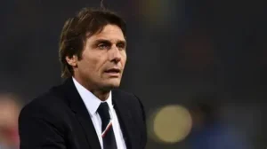 🚨 Antonio Conte vers Fenerbahçe ? ⚽ L’Italien quitte Naples après 2 saisons. 🔥 Offre XXL : 15 M€/an proposée par le club turc. 💬 Objectif : remplacer Mourinho et relancer le projet. 😱 Deux clubs saoudiens aussi intéressés… 👉 Conte, futur patron à Istanbul ? Clique et découvre les coulisses 👇 #Conte #Fenerbahce #Naples #Mercato #Football
