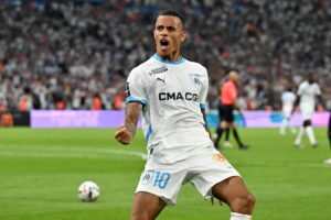 🚨 Mercato OM : Greenwood vers la Roma ? ⚽ 26 buts + 11 passes décisives cette saison. 💰 Offre envisagée : 40 M€, mais 40 % iraient à MU. 🇮🇹 La Roma intéressée mais limitée financièrement. ❌ Échange de joueurs jugé improbable. 👉 Un dossier brûlant pour l’OM 👇 #OM #Greenwood #ASRoma #Mercato #Football