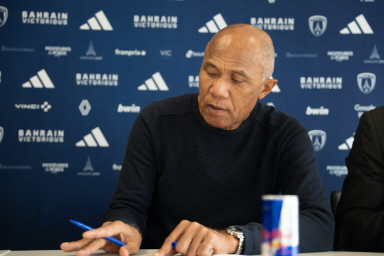 ⚡️ Mercato entraîneurs : un ancien coach de Chelsea en approche… 👀 👉 Rosenior favori pour succéder à Kombouaré au Paris FC. #Mercato #Football #ParisFC #Kombouaré #Rosenior