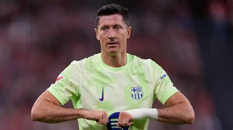 ⚡️ Mercato MLS : une légende européenne pose ses valises aux États‑Unis… 👀 👉 Robert Lewandowski rejoint le Chicago Fire. #Mercato #Football #Lewandowski #ChicagoFire #MLS