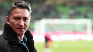 🚨 ASSE : Montanier en fin de contrat ⚽ Défaite en barrage contre Nice 💬 Réunion décisive avec la direction 🔥 Staff médical et effectif dans le viseur #ASSE #Montanier #OGCNice #Mercato #Football