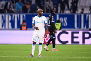 🚨 OM Mercato : Nnadi vers un maintien ? ⚽ L’arrivée de Bruno Genesio change la donne. 🔥 Le milieu nigérian pourrait rester à Marseille. 💬 Habib Beye sur le départ, nouveau cycle lancé. 👉 L’OM rebâtit son projet 👇 #OM #Genesio #Nnadi #Mercato #Football