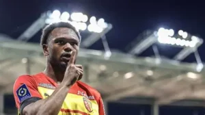 ⚡️ Mercato Lens : un ancien buteur pourrait revenir… 👀 👉 Openda placé sur la liste noire de la Juve. #Mercato #Football #RCLens #Openda #Juventus #LigueDesChampions