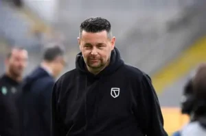 🚨 Pierre Sage quitte le RC Lens pour devenir manager de Crystal Palace (4–5 M€, contrat jusqu’en 2029). Il veut attirer Ismaëlo Ganiou (35–40 M€, suivi par Tottenham et le PSG) et relancer Odsonne Édouard 🔥👇 #PierreSage #CrystalPalace #RCLens #PSG #Tottenham #Mercato #Ligue1 #PremierLeague