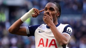 🚨 Mercato LOSC : Mathys Tel ciblé ! 🇫🇷 Attaquant de 21 ans, ex‑Bayern, actuellement à Tottenham. 💰 Transféré pour 35 M€, saison en demi‑teinte. 👀 Concurrence : Bournemouth, Porto, Galatasaray. 🔥 Lille veut en faire son renfort offensif pour la Ligue des Champions. #LOSC #Tel #Mercato #Football