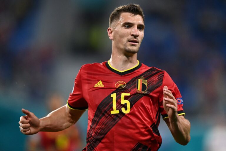 ⚡️ Mercato Liga : un ancien du PSG est tout proche d’un accord… et il rêve de jouer jusqu’à 40 ans 👀. 👉 Valence accélère pour un latéral expérimenté 🔥👇 #Mercato #Football #PSG #LOSC #ThomasMeunier #Valence #Liga