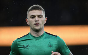 Coup de tonnerre à Wolverhampton : fraîchement présenté à Molineux, Kieran Trippier (35 ans, 54 sélections) envisage déjà de résilier son contrat. En colère après le limogeage de Rob Edwards, l’ancien de Newcastle se sent trahi. Le mercato des Wolves s’annonce explosif 👇 #Trippier #Wolves #Mercato #PremierLeague #Football