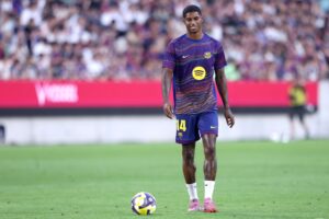 🚨 Mercato : Rashford veut rester au Barça ! 🇬🇧 L’attaquant anglais (28 ans) refuse les autres pistes. ⚽ 14 buts + 14 passes décisives cette saison. 🔥 Convaincu par le projet blaugrana, il repousse le Bayern. 📅 Discussions à venir avec Manchester United. #Barça #Rashford #Mercato #Football