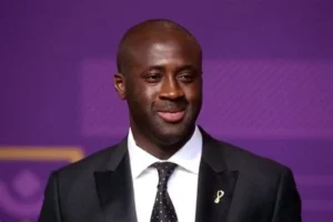 🚨 Yaya Touré bientôt coach principal ! ⚽ Légende ivoirienne, 97 sélections, 19 buts. 🔥 Tout proche du Slovan Bratislava, champion de Slovaquie. 💬 Première expérience en tant qu’entraîneur d’une équipe A. 👉 Une nouvelle aventure pour l’ex‑capitaine des Éléphants… Clique et découvre les coulisses 👇 #YayaTouré #SlovanBratislava #CôtedIvoire #Football #Mercato