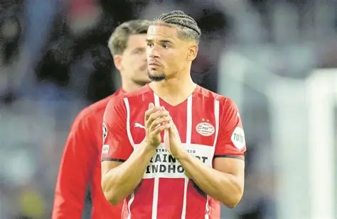 ⚡ Lens prépare l’après‑Sarr… 🔴🟡 Armando Obispo ciblé. 🇳🇱 Le PSV résiste. #RCLens #Mercato #Obispo #PSV #Football