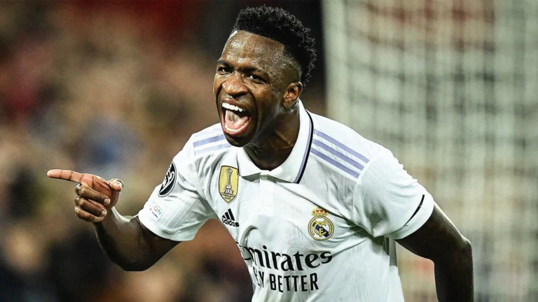 ⚡ Vinicius en fin de contrat… 💰 United prêt à bouger. 🔗 Dossier lié à Olise. #Vinicius #RealMadrid #Mercato #Football