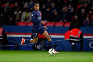 ⚡️ Un crack français en pleine réflexion… 🇫🇷 Brillant au Mondial, son avenir au PSG reste incertain. 🔥 Le Barça prépare une offre XXL pour le séduire… 👉 La suite en commentaire ⬇️ #Barcola #PSG #Barça #Mercato #Mondial2026
