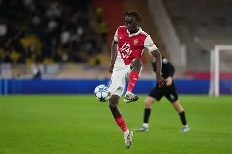 ⚡ Coulibaly, priorité du Rocher… 🔴⚪ Monaco veut prolonger son crack. 👀 Courtisé, mais fidèle à l’ASM. #ASM #Coulibaly #Mercato #Football