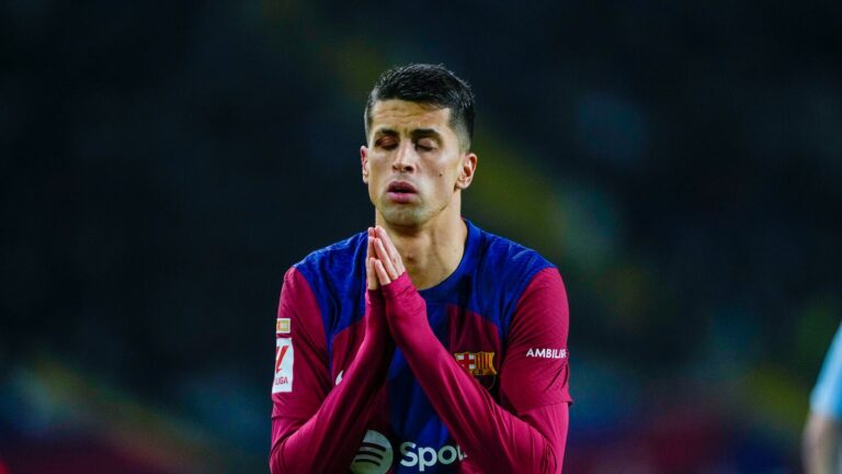 ⚡️ Mercato Barça : un latéral portugais veut absolument retrouver la Catalogne… 👀 👉 João Cancelo prêt à tout pour revenir. #Mercato #Barça #Cancelo #Football