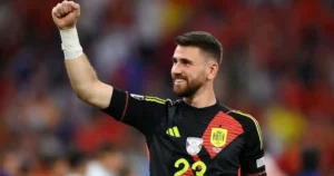 ⚡ Le Real prépare l’après‑Courtois… 🧤 Unai Simón ciblé. 🏟️ Bilbao tremble. #RealMadrid #Courtois #UnaiSimón #Mercato #Football