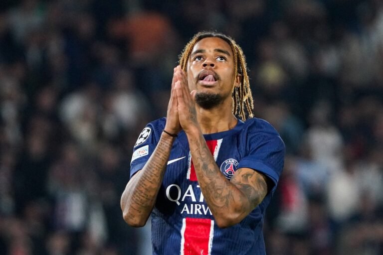 🚨 Barcola signe à Liverpool ! 💰 Transfert record : près de 140 M€. ⚽ Le PSG encaisse, les Reds jubilent. #Barcola #PSG #Liverpool #Mercato #Football