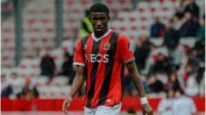 ⚡ Nice en pleine tempête de mercato ! 💰 Cho vers Hull City pour 13 M€ + bonus. 🔥 Wahi revient, un autre attaquant attendu. #OGCNice #Mercato #Football