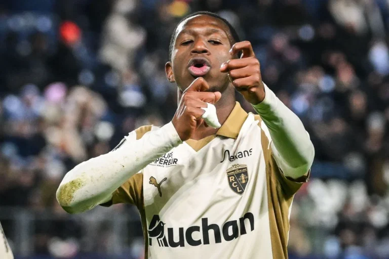 🚨 Rayan Fofana au HAC ! ⚽ Prêt d’une saison sans option d’achat. 📌 20 ans, 5 buts en Ligue 1 l’an passé. #Fofana #HAC #RCLens #Mercato #Football