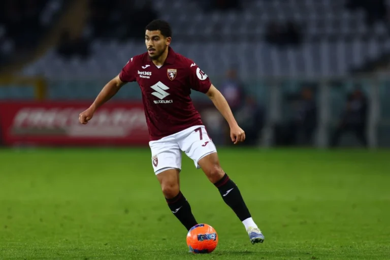 🚨 Aboukhlal vers l’AJA ! 🇲🇦 L’ailier marocain du Torino en prêt. 📌 26 ans, retour possible en Ligue 1. #AJA #Aboukhlal #Mercato #Football