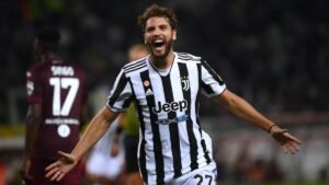 ⚡ Un métronome italien attire Madrid… 👀 Mourinho veut renforcer son milieu. ⏳ Locatelli face à un choix majeur. #RealMadrid #Locatelli #Mercato #Football