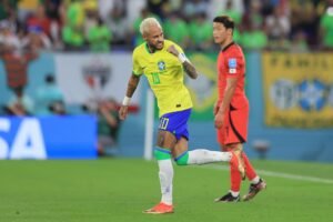 ⚡ Un numéro 10 mythique en réflexion… 👀 MLS ou retraite ? ⏳ Neymar entretient le suspense. #Neymar #Santos #InterMiami #Mercato #Football