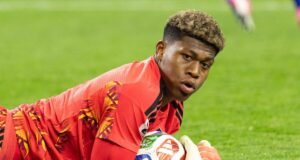 ⚡ Un gardien japonais débarque à Paris… 👀 Mais son avenir s’écrit à Turin. ⏳ Suzuki, deal à deux vitesses. #PSG #Suzuki #Juventus #Mercato