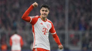 🚨 Pavlović refuse City ! 💰 100 M€ envisagés par les Citizens. ⚽ Le Bayern garde son milieu clé. #Pavlovic #ManCity #Bayern #Mercato #Football