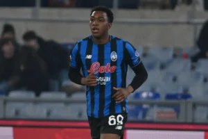 🚨 Chelsea recrute Honest Ahanor ! 🇮🇹 18 ans, signé pour 46‑48 M€. 📌 Prêté à Palace avant 2027. #Chelsea #Mercato #Ahanor #Atalanta #Football