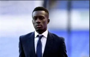 🚨 Révolution au Mans FC ! 🌍 Gueye apporte son académie sénégalaise. 🇧🇷 Leiva mise sur le scouting international. #LeMansFC #Gueye #Leiva #Football #OutField