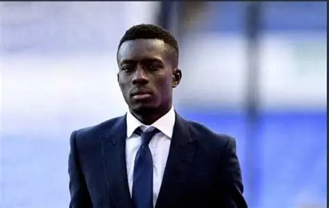 🚨 Révolution au Mans FC ! 🌍 Gueye apporte son académie sénégalaise. 🇧🇷 Leiva mise sur le scouting international. #LeMansFC #Gueye #Leiva #Football #OutField